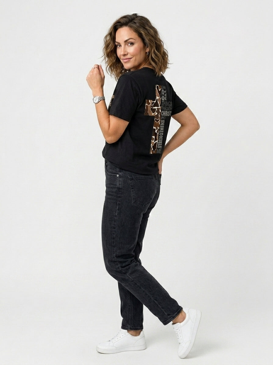 Camiseta Fuerza en Cristo Animal Print